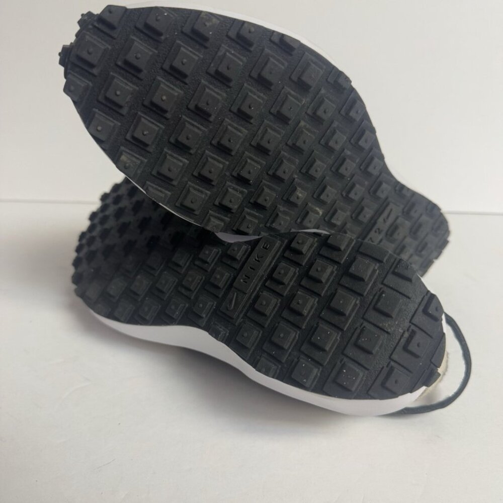 Nike Women’s Waffle Debut Sneaker White/Biege, Size 8 M - Picture 5 of 6